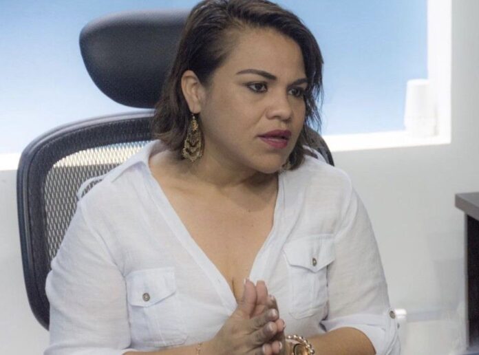 Reyna Durán renuncia al PAN en Quintana Roo